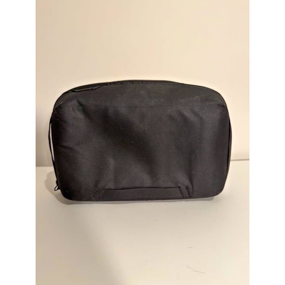 Peak Design Tech Pouch Black 2L EUC Clean interior/exterior, perfect zippers